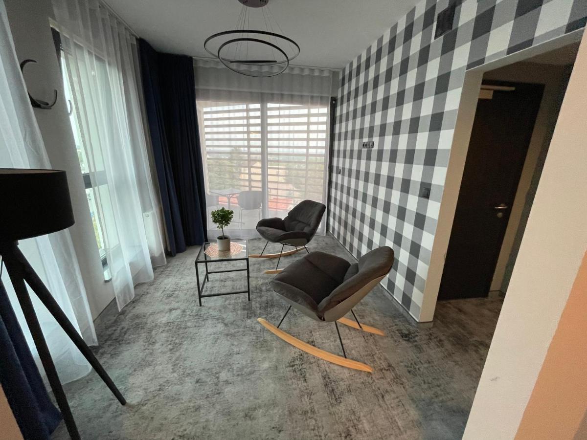 Hotel Sanova Jarosław Buitenkant foto