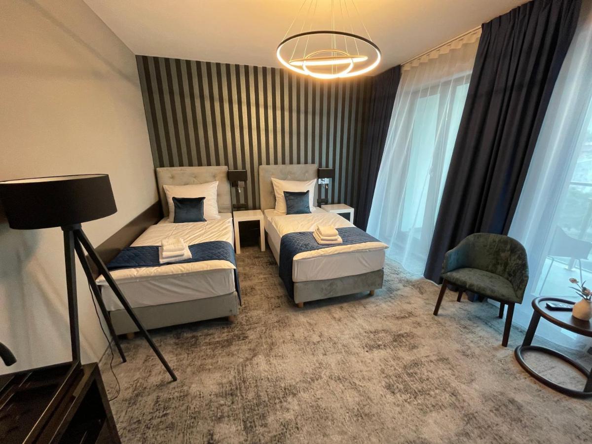 Hotel Sanova Jarosław Buitenkant foto